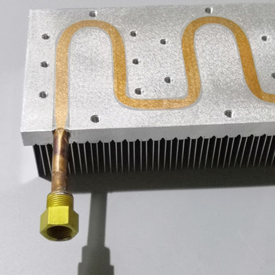 Теплоотвод IGBT трубки меди Enbeded электронный для водяного охлаждения